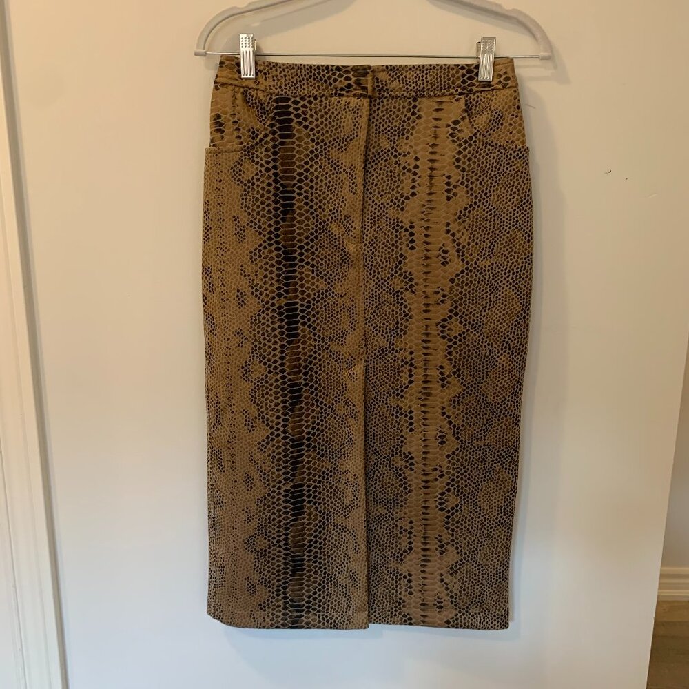 Nicole Miller snakeprint skirt hits below knee size 2